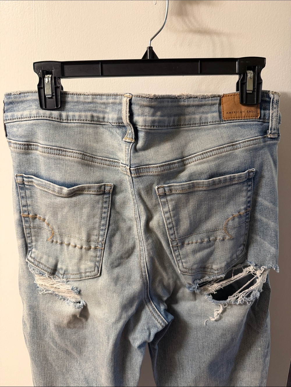 American Eagle Outfitters Light Blue Ripped Skinny Jeans - Picture 8 of 9